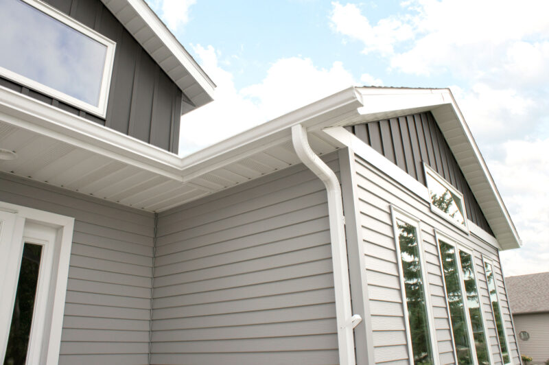 Ash-4-Inch-Traditional+Carbon-8-Inch-BoardAndBatten-Siding(2)