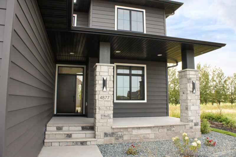 Carbon-8-Inch-Traditional+8-Inch-BoardAndBatten-Siding(3)